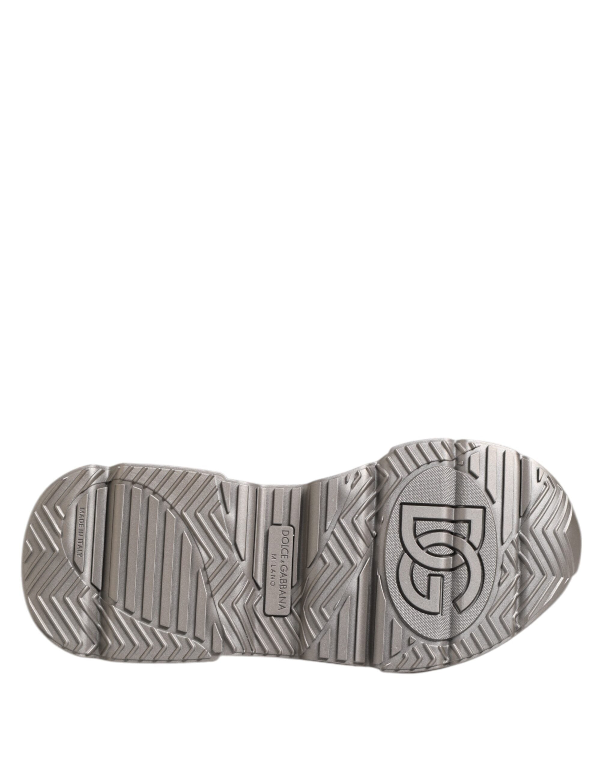 حذاء رياضي رجالي من الجلد باللون الفضي من دولتشي آند غابانا داي ماستر